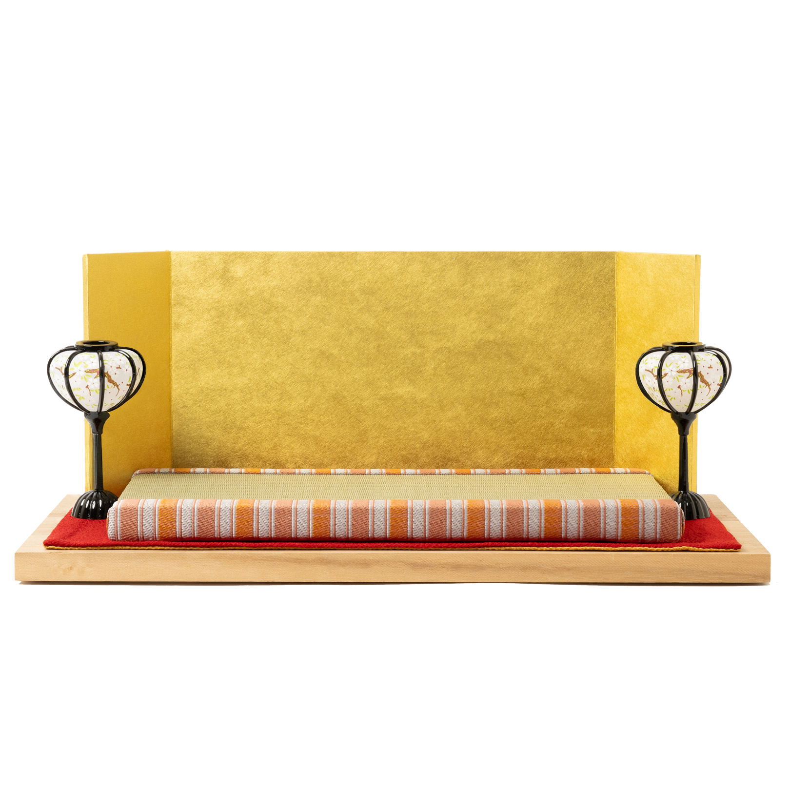 信楽焼の陶器の雛人形を飾っている画像